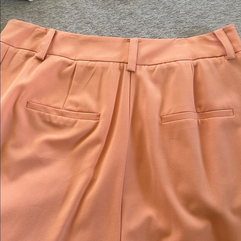Halogen || Soft Peach Cropped Wide-Leg Pants - Picture 4 of 4